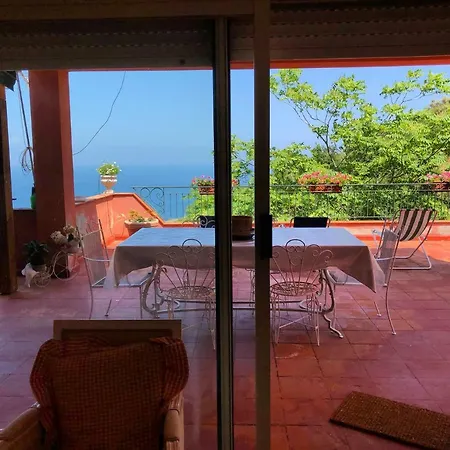 Le Petit Paradis