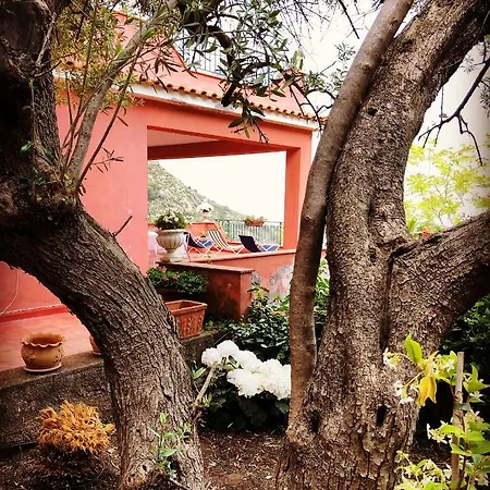Le Petit Paradis Таормина